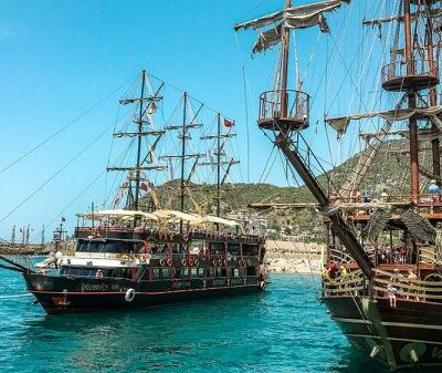 11Alanya Piratenschiff